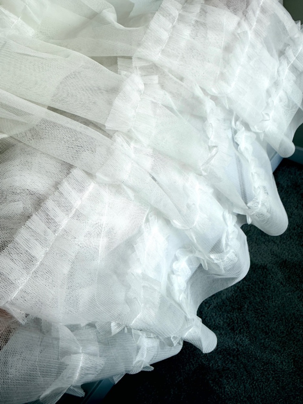 brand new Women's White Tiered Tulle Maxi Skirt - Picture 6 of 9
